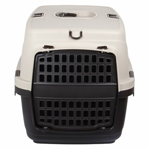 Plastic pet carrier crate with front ventilation